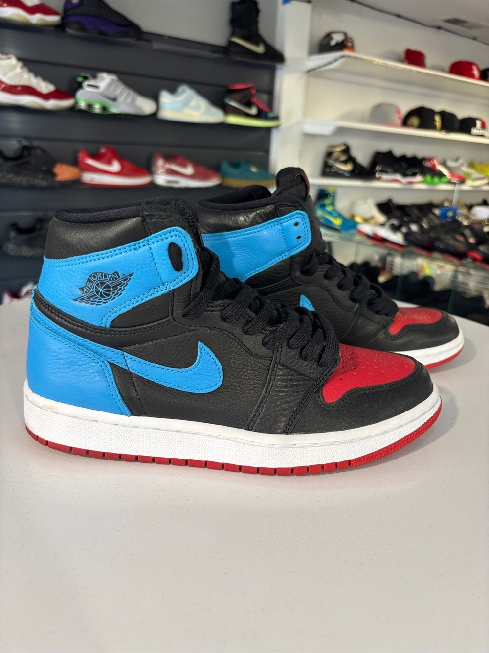 Air Jordan 1 High OG WMNS “UNC to Chicago” Men’s Size 7.5